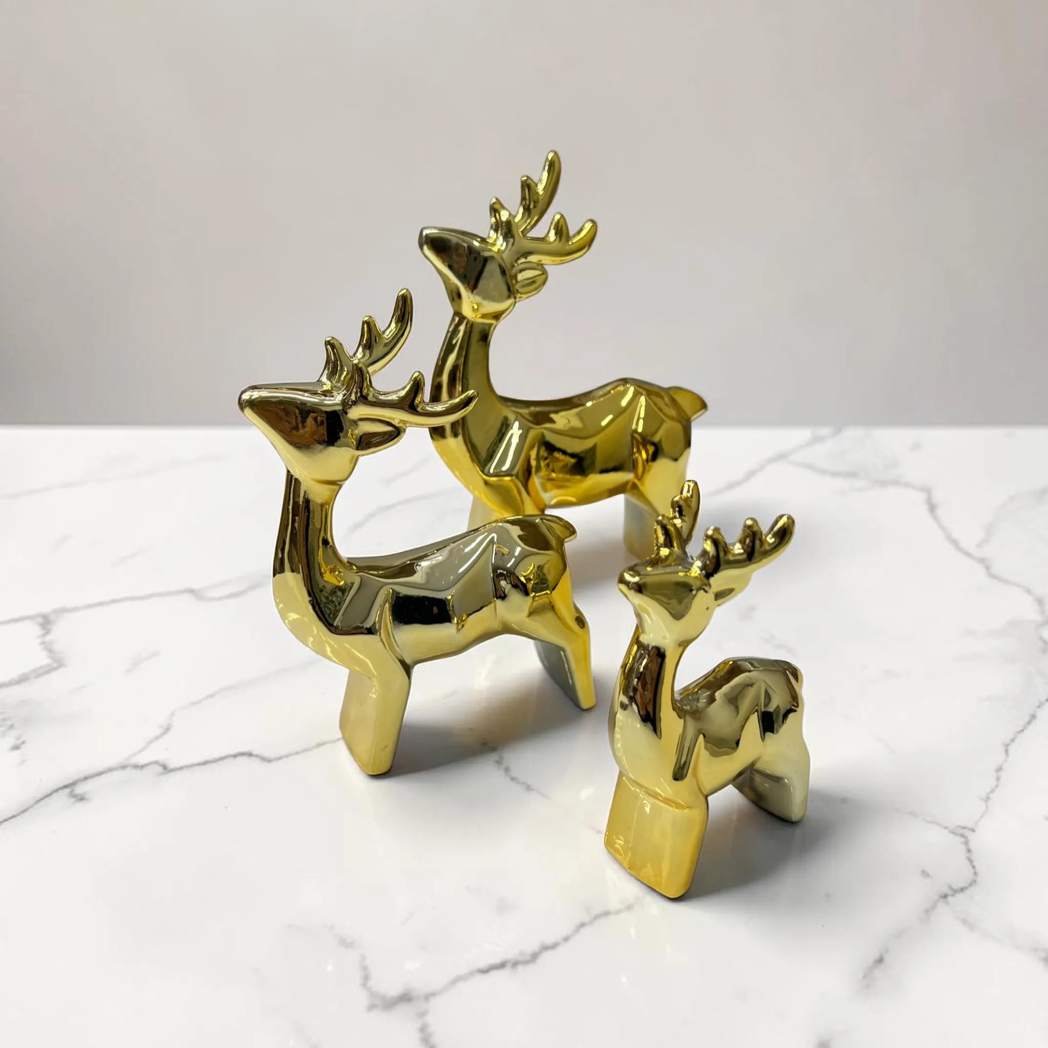 Ensemble de 3 Statues Cerfs Dorés