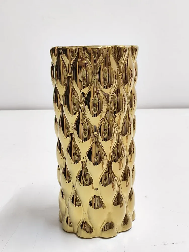 VASE E02