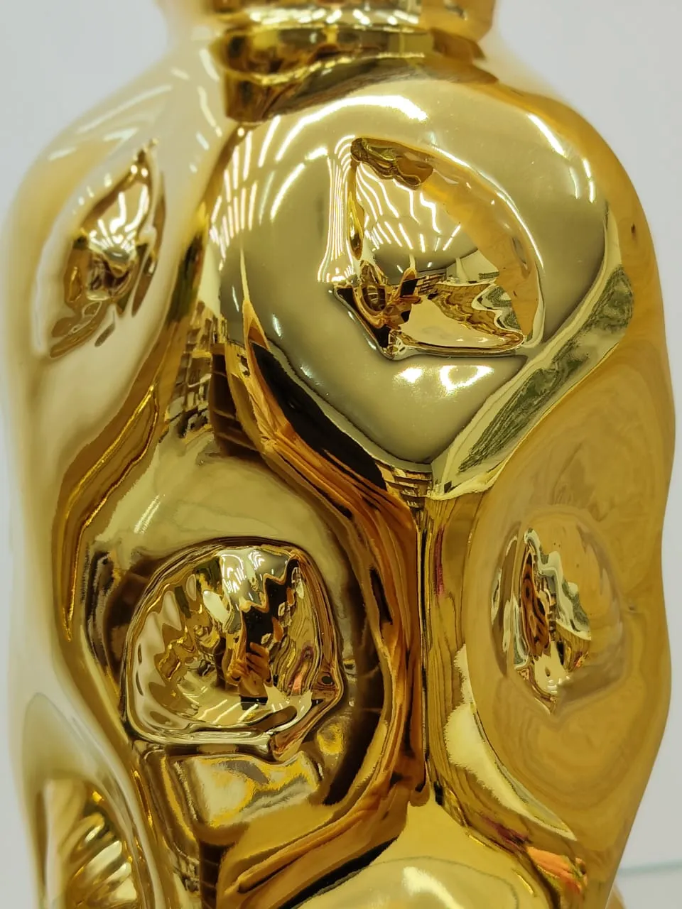 Vase Coquillage Doré – Céramique Chromée - image 2