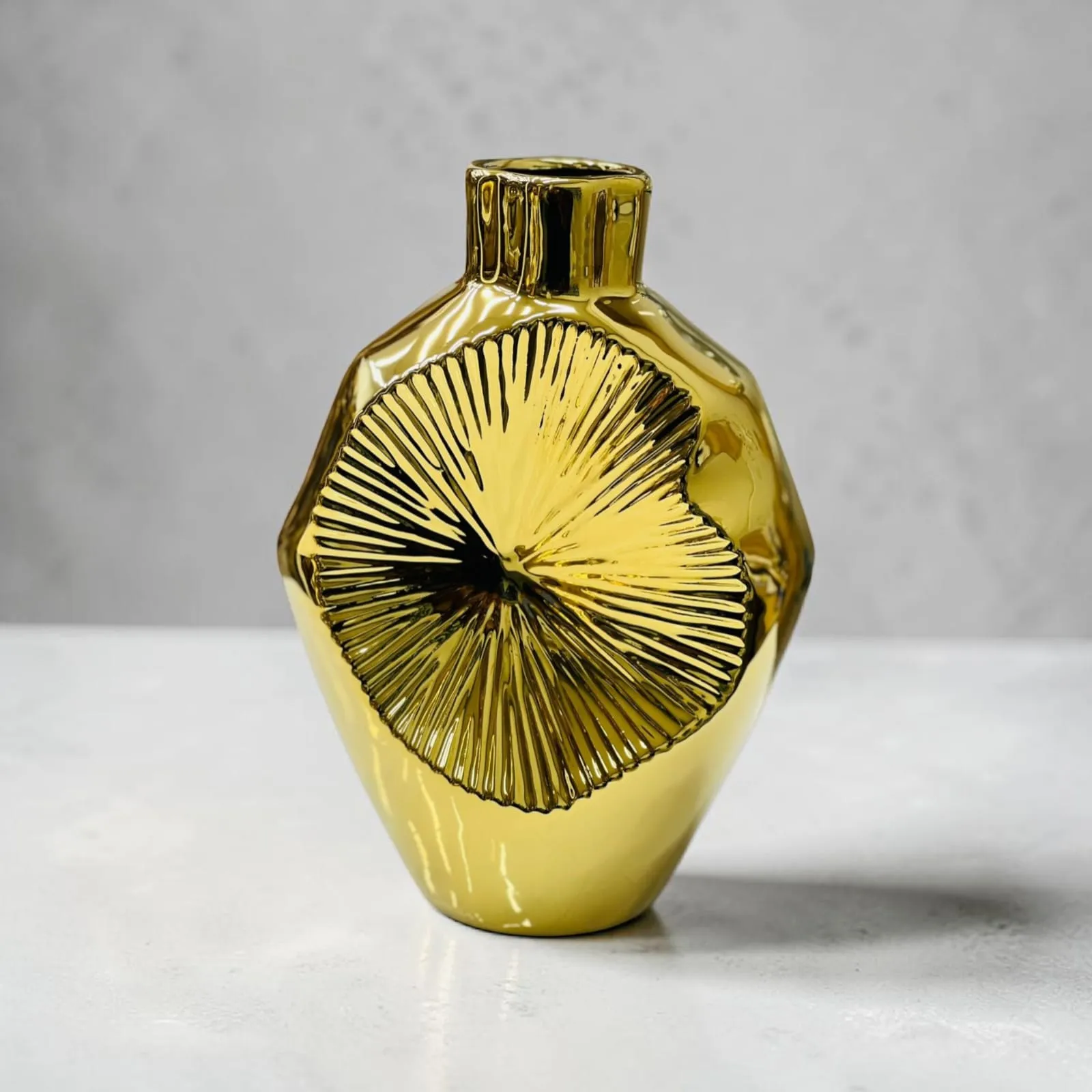 Vase Gold – Céramique Dorée Bulbe - image 3